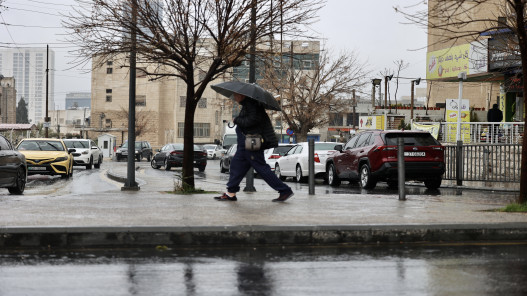  استمرار الأجواء الماطرة في شمال ووسط المملكة حتى مساء الأحد 