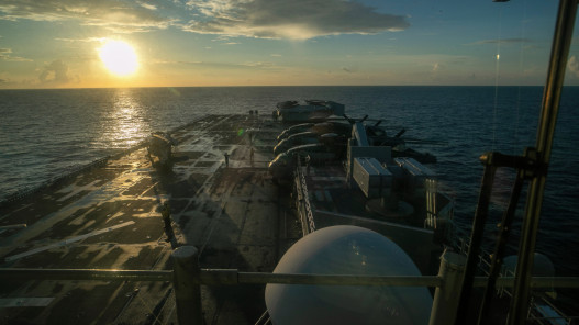  الجيش الأميركي يعلن وصول سفينة هجومية برمائية إلى الشرق الأوسط 