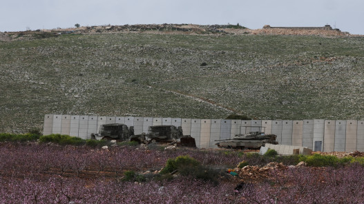  نتنياهو يأمر جيش الاحتلال الإسرائيلي بتوسيع المنطقة العازلة في جنوب لبنان 