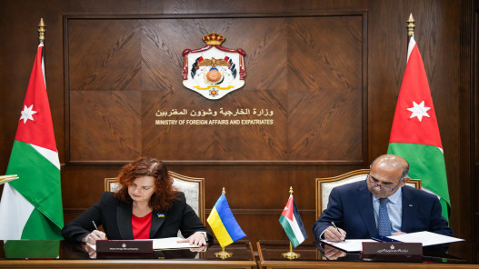  الأردن وأوكرانيا: اتفاقية بشأن الإعفاء من متطلبات التأشيرة لحملة جوازات السفر الدبلوماسية أو الخدمة 