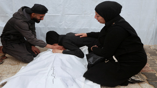  3 شهداء ومصابون جراء قصف الاحتلال حي الزيتون جنوب مدينة غزة 