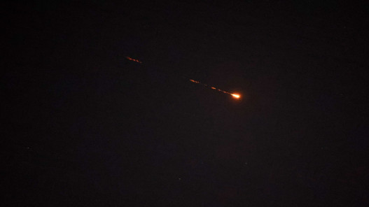  هجوم صاروخي إيراني جديد يستهدف وسط إسرائيل 