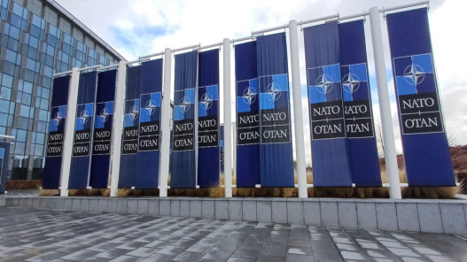  بالتزامن مع تهديد ترامب بالانسحاب.. أمين عام الناتو يعتزم زيارة واشنطن 