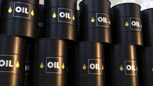  أسعار النفط تقفز 4% بعد حديث ترامب عن استمرار الضربات على إيران 