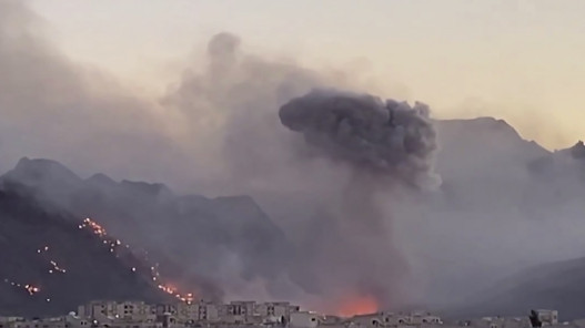  5 قتلى بضربات إسرائيلية أميركية على موقع للصناعات البتروكيميائية في إيران 